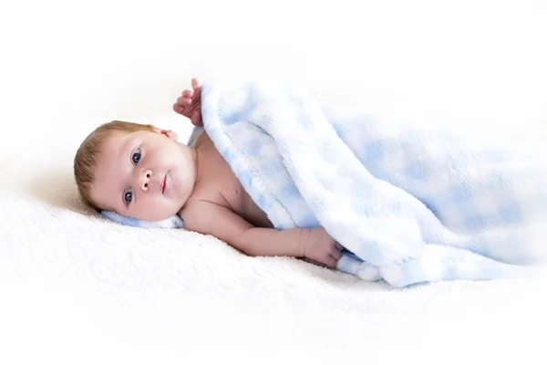 Newborn in bear hat — Stock Photo, Image