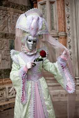 Venedik karnaval maskesi