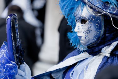 Venedik karnaval maskesi