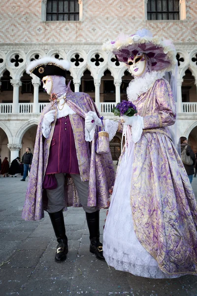 Carnavalsmaskers in Venetië, Italië — Stockfoto