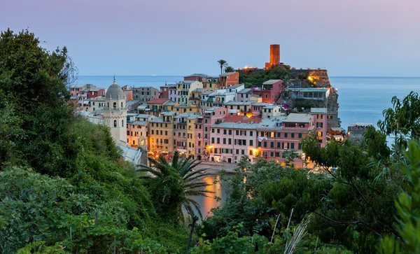 Vernazza po západu slunce, cinque terre, Itálie — Stock fotografie