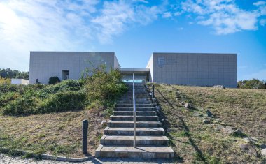 Aleksandrovo, Bulgaristan. MÖ 4. yüzyıldan kalma Trakya mezarı Aleksandrovo Mezarı 'nın bulunduğu müze binası.