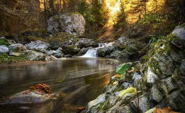 Teufelspfad Malerischer Ökopfad Und Wanderweg Den Rhodopen Bulgarien Kleiner Wasserfall — Stockfoto