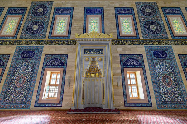 Adana Turcja Wnętrze Meczetu Sabanci Central Jeden Największych Meczetów Turcji — Zdjęcie stockowe