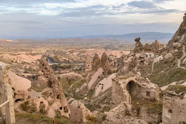 Panorama Capadocia Turquía Paisaje Valle Con Formación Rocosa Antigua Cuevas — Foto de Stock