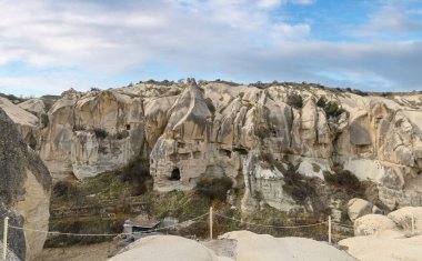 Goreme, Kapadokya 'daki Goreme Açık Hava Müzesi - Nevsehir, Türkiye. Eski mağara kiliseleri ve kaya oluşumu.