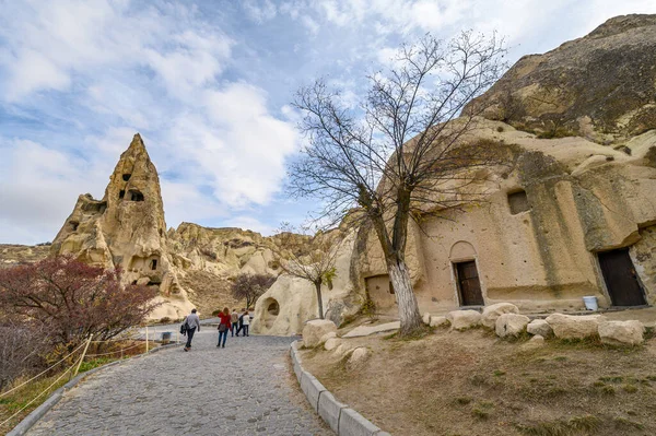 Goreme, Kapadokya 'daki Goreme Açık Hava Müzesi - Nevsehir, Türkiye. Eski mağara kiliseleri ve kaya oluşumu.