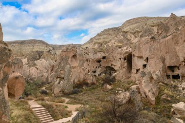 Goreme 'deki Zelve Valley, Kapadokya, Türkiye. Mağara şehri ve kaya oluşumları.