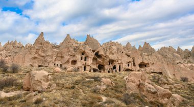 Goreme 'deki Zelve Valley, Kapadokya, Türkiye. Mağara şehri ve kaya oluşumları.