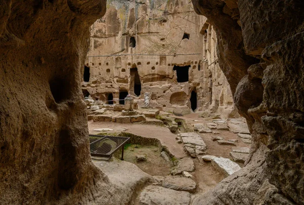 Μονή Gumusler Και Υπόγεια Σπηλιά Στην Πόλη Nigde Τουρκία Μνημείο — Φωτογραφία Αρχείου