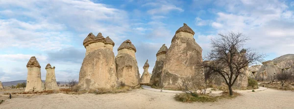 Cheminées Féeriques Formations Rocheuses Près Goreme Cappadoce Turquie — Photo