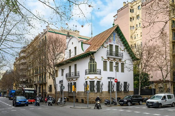 Vynikající Příklad Pozdně Modernistické Fasády Budovy Barceloně Španělsko — Stock fotografie