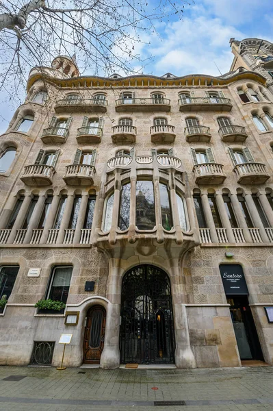 Casa Sayrach Casa Nata スペインのバルセロナにおける後期モダニズムの優れた例 この家は1918年に建てられ マヌエル サヤック カレーラスの作品です — ストック写真