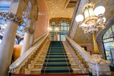 Barcelona, İspanya 'daki Katalan Müziği Sarayı. Palau de la Musica Catalana, Mimar Lluis Domenech i Montaner tarafından inşa edilmiş bir konser salonudur.