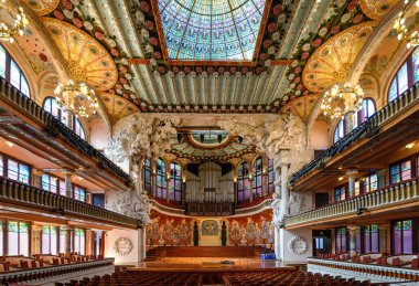 Barcelona, İspanya 'daki Katalan Müziği Sarayı. Palau de la Musica Catalana, Mimar Lluis Domenech i Montaner tarafından inşa edilmiş bir konser salonudur.