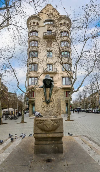 Barcelone Espagne Une Sculpture Garçon Près Casa Les Punxes Barcelone — Photo