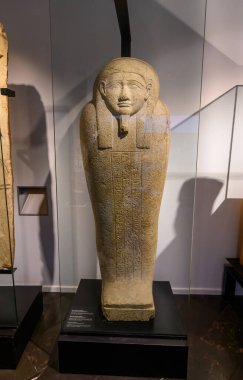 İspanya Barselona 'daki Antik Mısır Kültür Müzesi' ndeki eserler