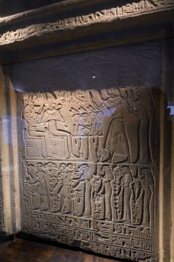 İspanya Barselona 'daki Antik Mısır Kültür Müzesi' ndeki eserler