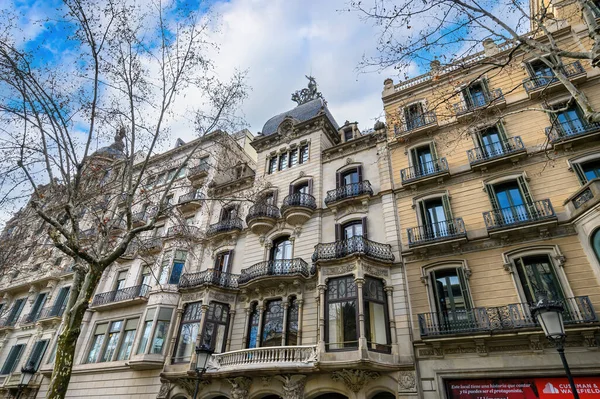 Barselona, İspanya. Casa Lleo Morera, Katalanlı ünlü mimar Domenech i Montaner tarafından tasarlanmış bir binadır.