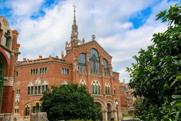 Barselona, İspanya. Santa Creu i Sant Pau Hastanesi. Barcelona 'daki en büyük sanat sitesi.