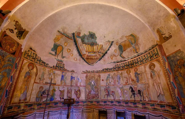 Barselona, İspanya. Poble Espanyol 'daki Sant Miquel Manastırı - Açık Hava Müzesi, 1929' da inşa edildi, 117 bina İspanya 'nın tipik bölgesel mimarisini sergiliyor..