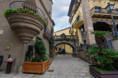 Barselona, İspanya. Poble Espanyol - İspanya 'nın tipik bölgesel mimarisini sergileyen 117 binayla 1929 yılında inşa edilen açık hava müzesi.