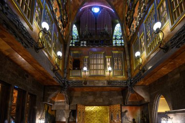 Barselona, İspanya. Palau Guell 'in ya da sarayın içi. Katalan mimar Antoni Gaudi tarafından tasarlanmış bir malikane.