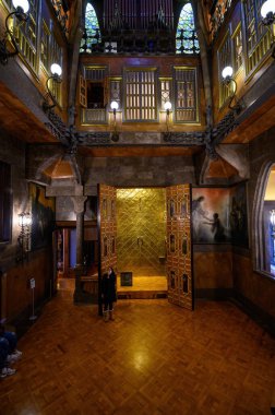 Barselona, İspanya. Palau Guell 'in ya da sarayın içi. Katalan mimar Antoni Gaudi tarafından tasarlanmış bir malikane.