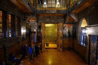 Barselona, İspanya. Palau Guell 'in ya da sarayın içi. Katalan mimar Antoni Gaudi tarafından tasarlanmış bir malikane.