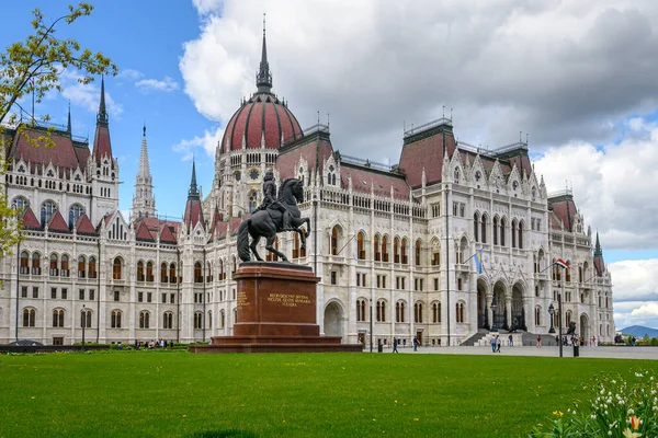 Magyar Parlament Épülete Tavasszal Budapesten — Stock Fotó