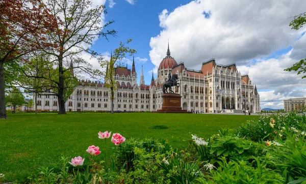 Здание Парламента Венгрии Весной Будапеште Венгрия — стоковое фото