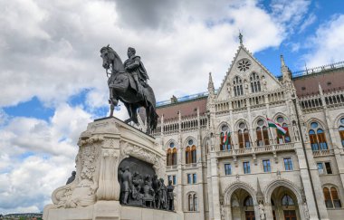 Macaristan 'ın Budapeşte kentindeki Macar Parlamentosu binası