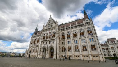 Macaristan 'ın Budapeşte kentindeki Macar Parlamentosu binası