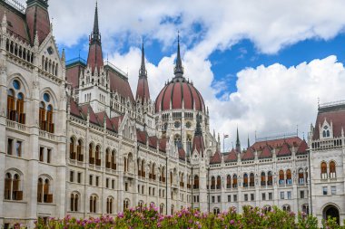 Macaristan 'ın Budapeşte kentindeki Macar Parlamentosu binası