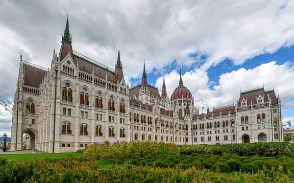 Magyar Parlament Épülete Tavasszal Budapesten — Stock Fotó