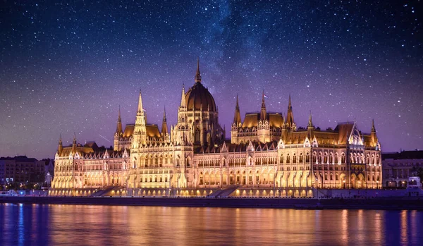 Здание Парламента Венгрии Ночью Будапеште Венгрия — стоковое фото