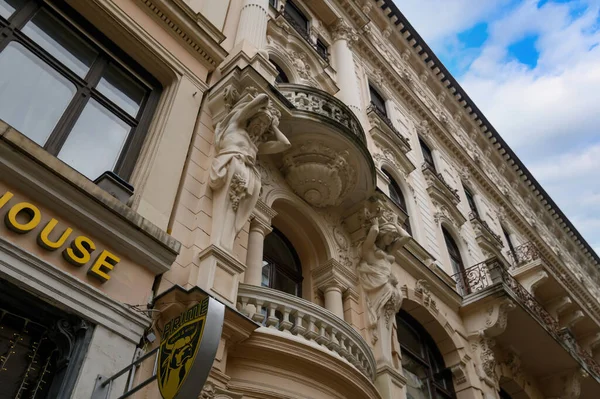 Budapest Magyarország Elülső Kilátás Gyönyörű Régi Épület Város Központjában — Stock Fotó