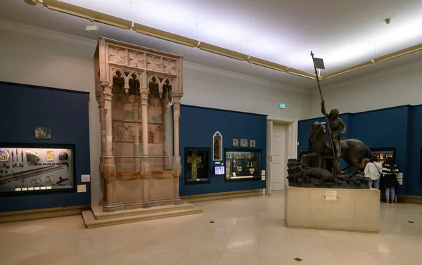 Будапешт Угорщина Artefacts Interior Hungarian National Museum Національний Музей Історії — стокове фото