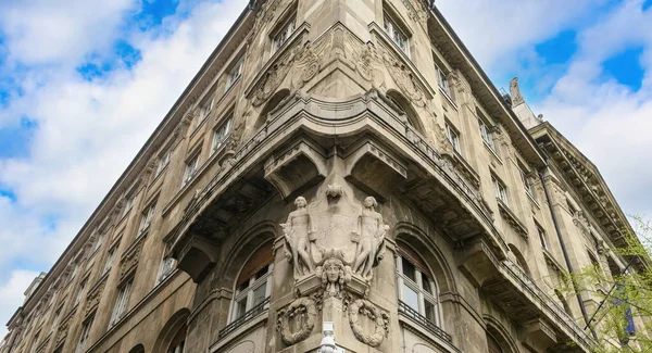 Budapeşte Macaristan Şehir Merkezindeki Güzel Eski Binanın Manzarası — Stok fotoğraf