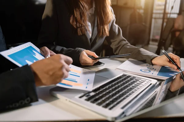 Business Meeting Time Photo Young Account Managers Crew Working New — Stock Photo, Image