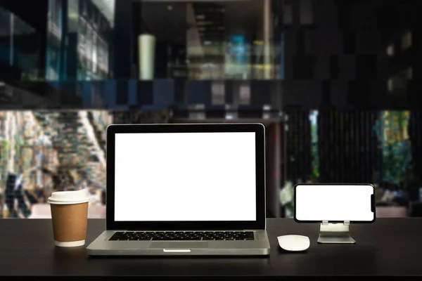 Espaço Trabalho Com Computador Laptop Material Escritório Xícara Café Smartphone — Fotografia de Stock