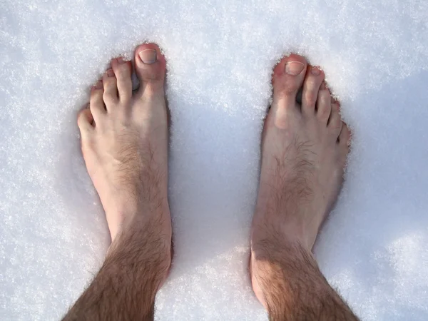 Pies en la nieve — Foto de Stock