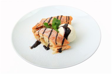 Strudel with apple toppings clipart