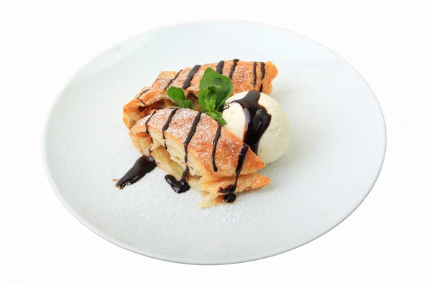 Strudel met apple toppings — Stockfoto