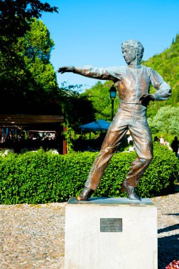 Granada, İspanya - 29 Mayıs 2016: Flamenko dansçısı Mario Maya heykeli