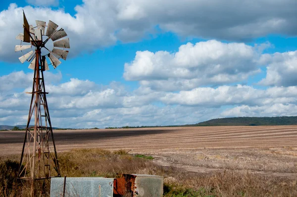 Metal Windmill Outback — Stock Photo, Image