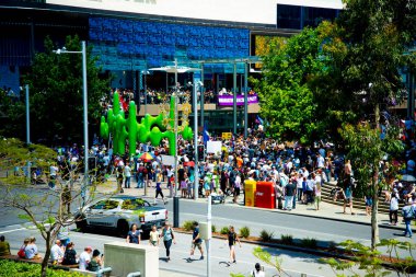 Perth, Avustralya - 20 Kasım 2021: Aşıya karşı özgürlük mitingleri