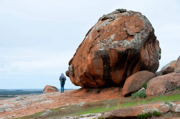 Tcharkuldu Rock South Australia — стоковое фото