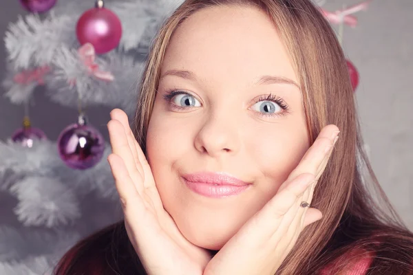 Portrait de Noël d'une belle fille — Photo