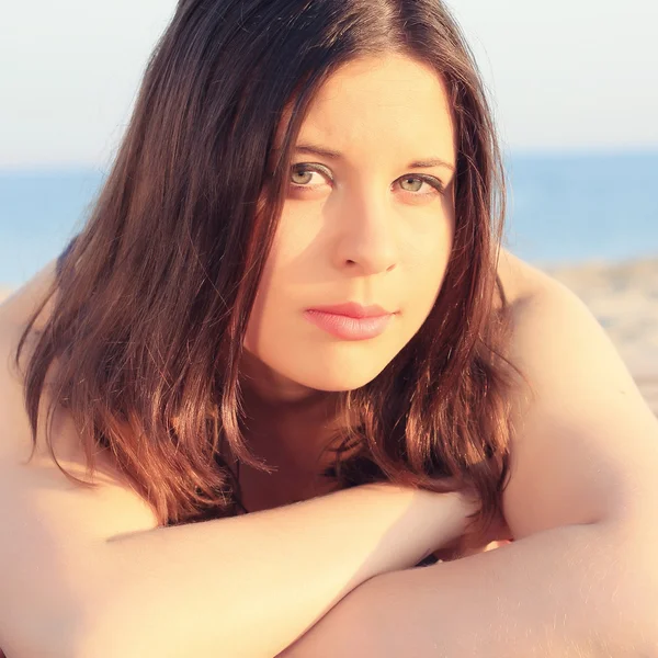 Beautiful Woman on the Beach — Stock Photo, Image